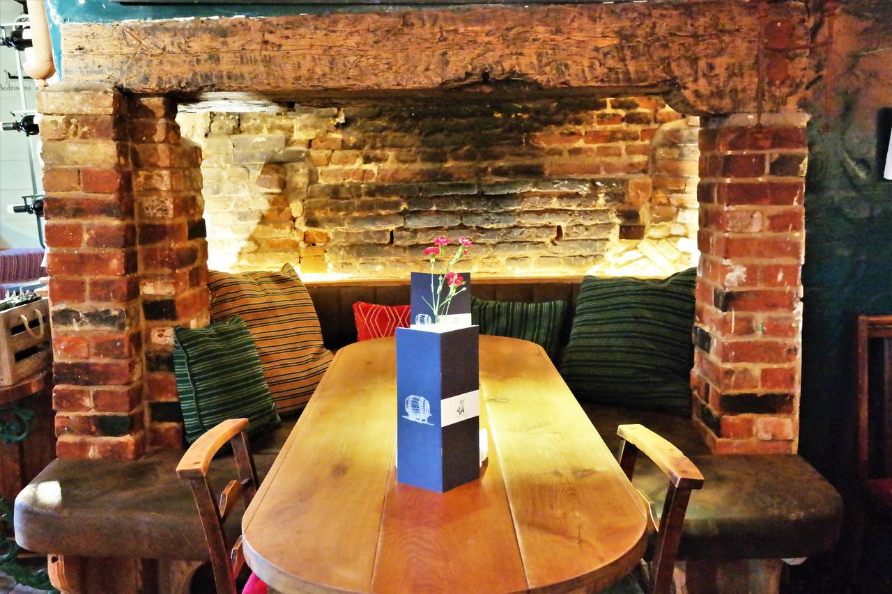 The Cross Keys Hotel Saffron Walden Exterior foto